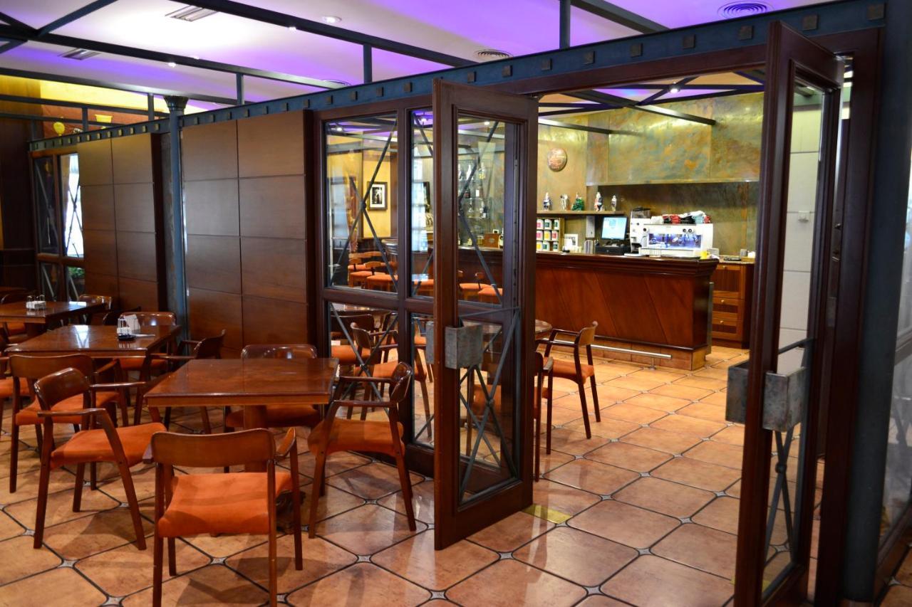 Hotel Alda El Suizo Ferrol Exterior foto